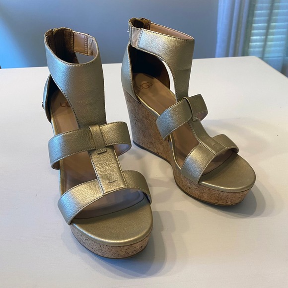 UGG Whitney Gold Metallic Cork Wedge Platform Sandal Women's Size 7 - Picture 1 of 13